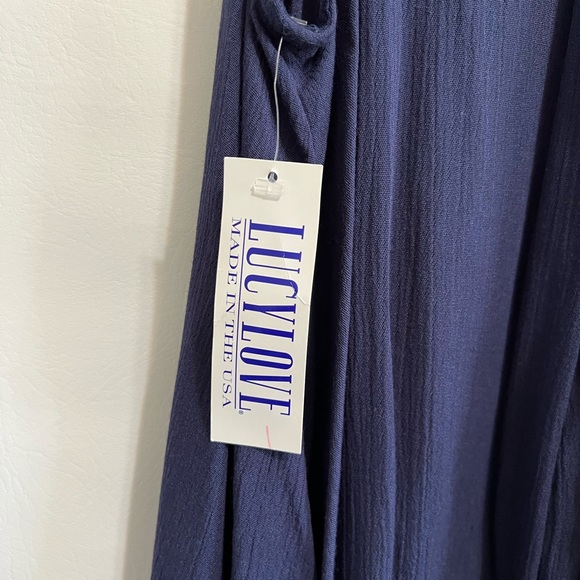 Love Lucy tank top Navy NWT sz S shark bite hem soft Lightweight v-Neck flowy - Picture 3 of 10